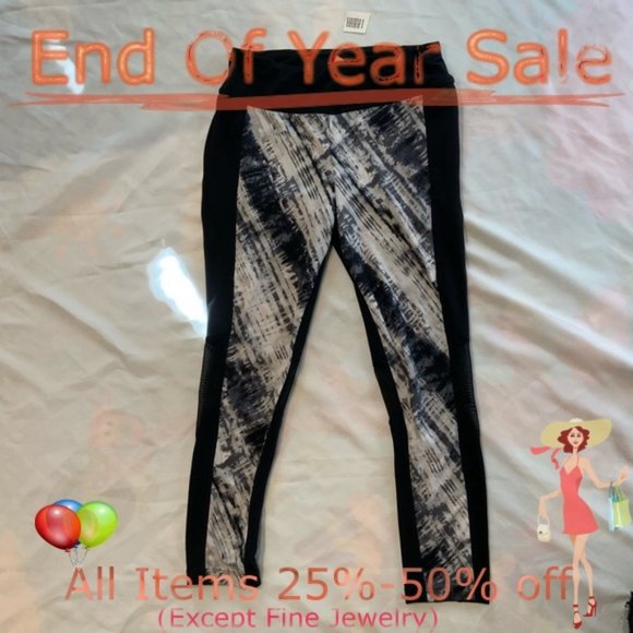 Fila Pants - EUC-FILA white & black streaked workout capris